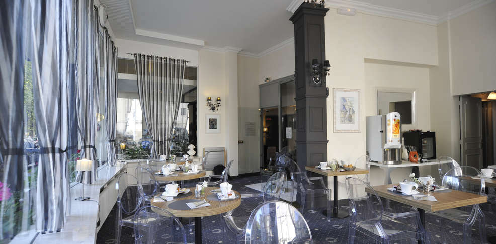 The Originals City, Hotel Napoleon, Ла-Рош-сюр-Йон Экстерьер фото